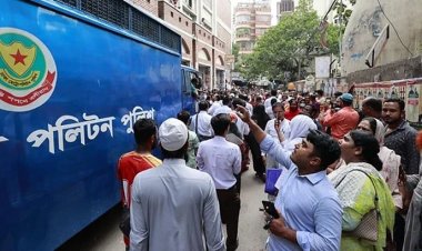 হঠাৎ ব্যাপকহারে বিরোধী নেতাকর্মীদের ধরপাকড়!
