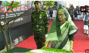 ২১ আগস্ট নিহতদের প্রতি প্রধানমন্ত্রীর শ্রদ্ধা