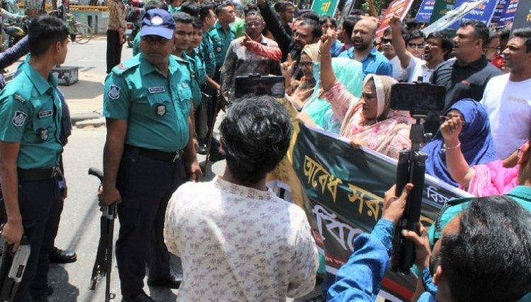 একদফা দাবিতে রাজধানীতে এবি পার্টির বিক্ষোভ, পুলিশের বাধা