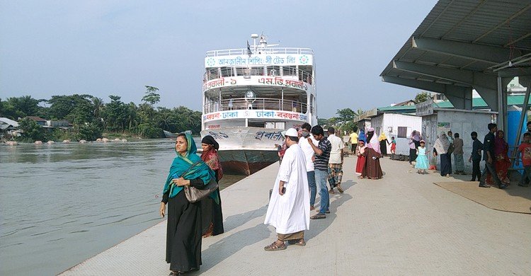 যাত্রী সংকটে বন্ধ হলো বরগুনা-ঢাকা লঞ্চ চলাচল