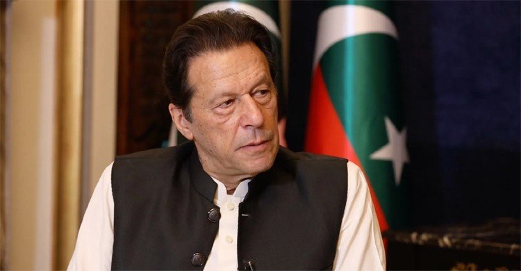 হত্যা মামলা থেকে অব্যাহতি পেলেন ইমরান খান