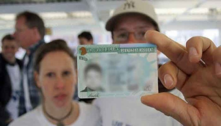  গ্রিনকার্ড আবেদনের জট, যুক্তরাষ্ট্রে ভোগান্তিতে লাখ লাখ অভিবাসী
