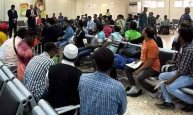 দেশে ফিরলেন লিবিয়ায় আটকে পড়া ১৫১ বাংলাদেশি