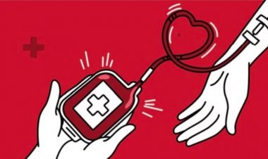 রক্তের জন্য হন্যে হয়ে ঘুরছেন ডেঙ্গু রোগীর স্বজনেরা