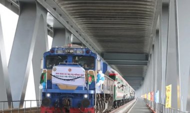 পদ্মা সেতু দিয়ে ঢাকা-ভাঙ্গা রেলপথে পরীক্ষামূলক ট্রেন চলাচল শুরু