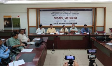 ‘সরকার অর্থ পাচারকারীর বিরুদ্ধে আইন প্রয়োগ চায় না’