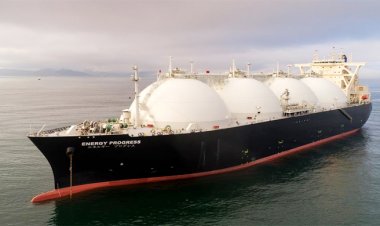 ১২৪২ কোটি টাকায় দুই দেশ থেকে এলএনজি কিনবে সরকার