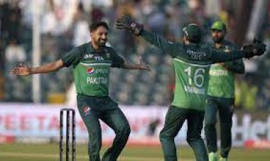  ভারতের বিপক্ষে ম্যাচ চলাকালেই দুঃসংবাদ পাকিস্তানের