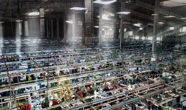 যুক্তরাষ্ট্র-যুক্তরাজ্য-ইউরোপে পোশাক রপ্তানি বেড়েছে, কমেছে ভারতে