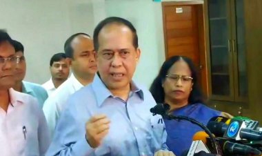 জেলা প্রশাসকের আচরণ পক্ষপাতমূলক হওয়া কাম্য নয় : সিইসি