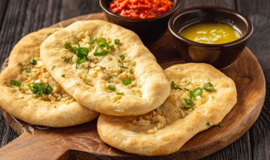  গার্লিক বাটার নান তৈরির রেসিপি