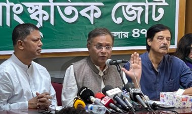 ভিসানীতি নিয়ে পুলকিত হওয়ার কোনও কারণ নেই: তথ্যমন্ত্রী 
