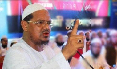 রাজনৈতিক সংকট উত্তরণে সংসদ ভেঙে দিতে হবে: চারমোনাই পীর