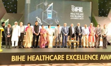 প্রথিতযশা ১৪ চিকিৎসক পেলেন সম্মাননা