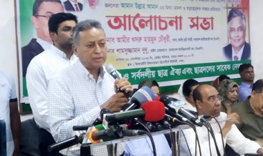 সবাই ফিরে গেছেন আমাদের প্রধানমন্ত্রী আমেরিকা বসে আছেন: খসরু