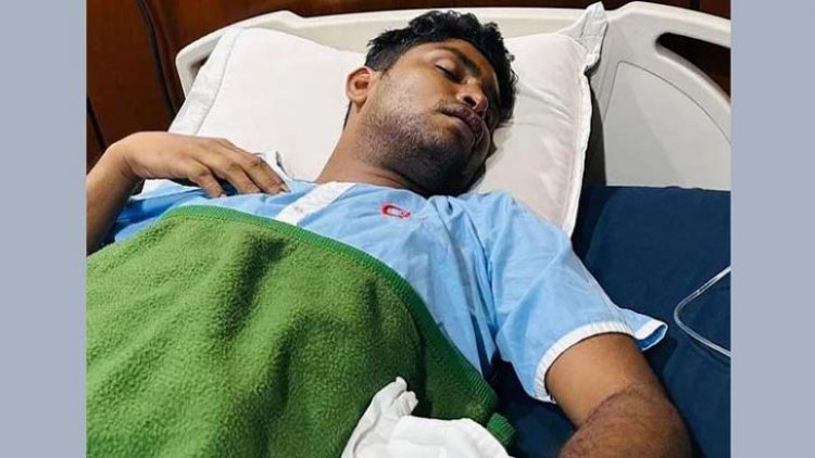 ছাত্রলীগ নেতাদেরকে মারধরে তৃণমূলে অসন্তোষ, ফেসবুকে কটাক্ষ