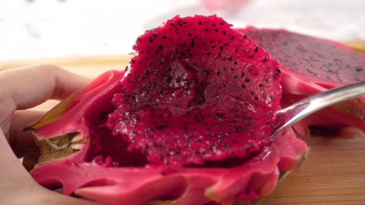 যে ৮ কারণে ত্বকের যত্নে ব্যবহার করবেন ড্রাগন ফল