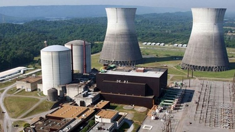 রূপপুরের পথে ইউরেনিয়াম, বাস চলাচল বন্ধ