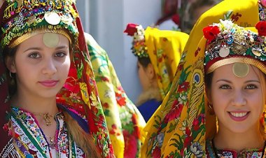 বিয়ের পাত্রী বিক্রি হয় যে বাজারে!