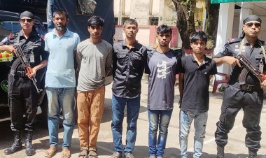 চালককে হত্যা করে অটোরিকশা ছিনতাই, গ্রেপ্তার ৫