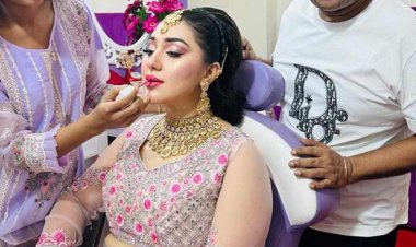 বউ সাজতে পার্লারে অপু বিশ্বাস