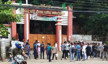 চট্টগ্রামে মহসিন কলেজে ছাত্রলীগের দুপক্ষের সংঘর্ষ