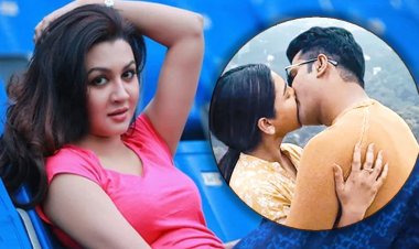 আমরা তো আগেও চুমু খেয়েছি