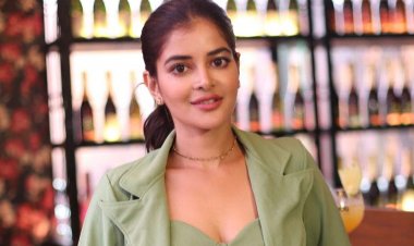 যে কারণে তীব্র কটাক্ষের শিকার মধুমিতা