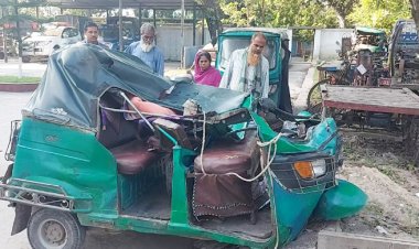 পাবনায় ট্রাক-অটোরিকশা সংঘর্ষে নিহত ২