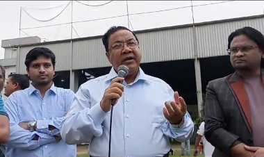 ‘অল্প শিক্ষিতরা টাকা পাঠায়, আর শিক্ষিতরা পাচার করে’