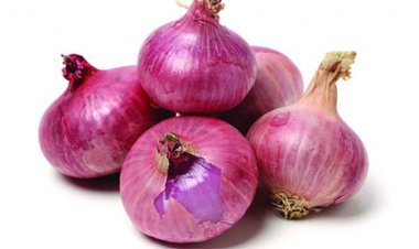 প্রতিকেজি দেশি পেঁয়াজ একদিনের ব্যবধানে ৩০ টাকা বেড়ে ১৪০