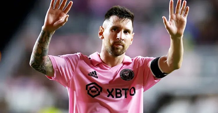 মিয়ামিতে নয়, মেসি ক্যারিয়ার শেষ করবেন ছেলেবেলার ক্লাবে!