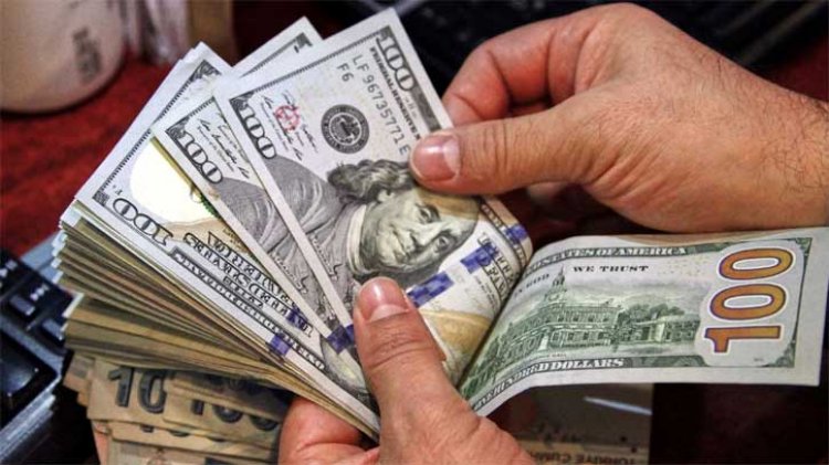 ডলার সংকট: বিদেশে পড়াশোনার খরচ যাচ্ছে হুন্ডিতে