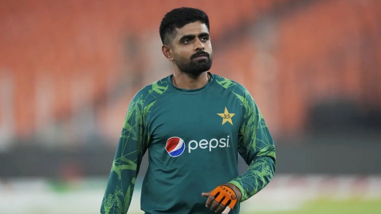 শাদাবকে ছাড়া ফিল্ডিংয়ে পাকিস্তান