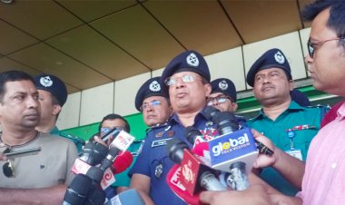  যার বিরুদ্ধে যে তথ্য সে মামলায় গ্রেফতার: আইজিপি