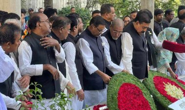 জেলহত্যা দিবসে বনানী কবরস্থানে আ. লীগের শ্রদ্ধা