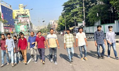 অবরোধের সমর্থনে ফকিরাপুলে ছাত্রদলের মিছিল
