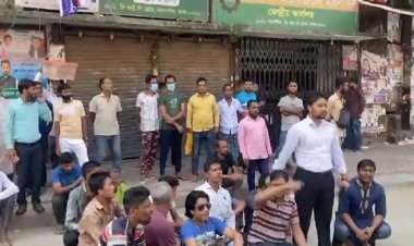 বিএনপি অফিসের সামনে থেকে আটক ৩