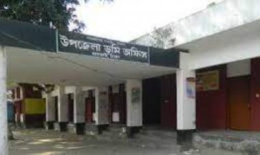 ধামরাইয়ে ভূমি অফিসে ডিসি আরের  ঘুষের  টাকা যাচ্ছে নাজিরের পকেটে