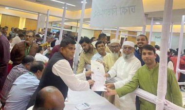 ঢাকা-১৮ আসনে আ.লীগের মনোনয়ন ফরম কিনলেন হাবিব হাসান