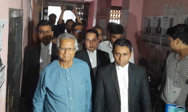 শ্রম আদালতে নোবেলজয়ী ড. ইউনূস