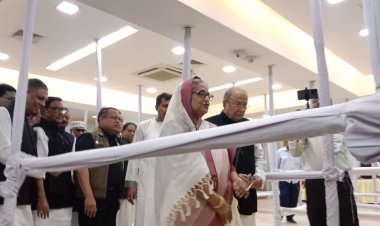 গোপালগঞ্জ-৩ আসনের মনোনয়ন ফরম জমা দিলেন শেখ হাসিনা
