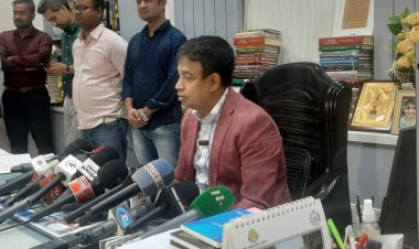 বিচারকদের ভয় দেখানোর জন্য আদালতে ককটেল হামলা করা হয় : ডিবি