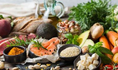 শীতে সুস্থ থাকতে ভরসা রাখতে পারেন যেসব খাবারে