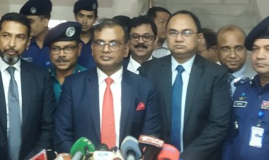 রাতে ভোট হতে আমি দেখিনি, ভোট দিনেই হবে : ইসি আনিছুর