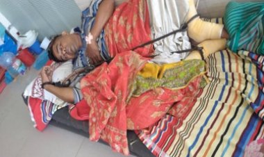 ডান্ডাবেড়ি পরিয়ে হাসপাতালের মেঝেতে চিকিৎসা দেয়া হচ্ছে যুবদল নেতাকে