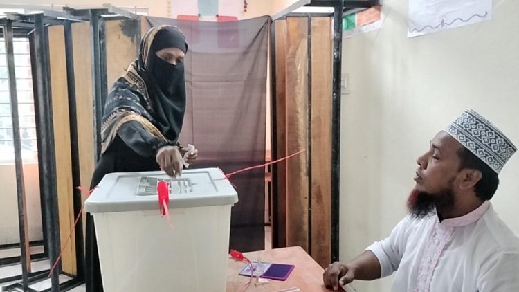 লক্ষ্মীপুর-৩ শূন্যপদে উপনির্বাচন, ভোটগ্রহণ শুরু