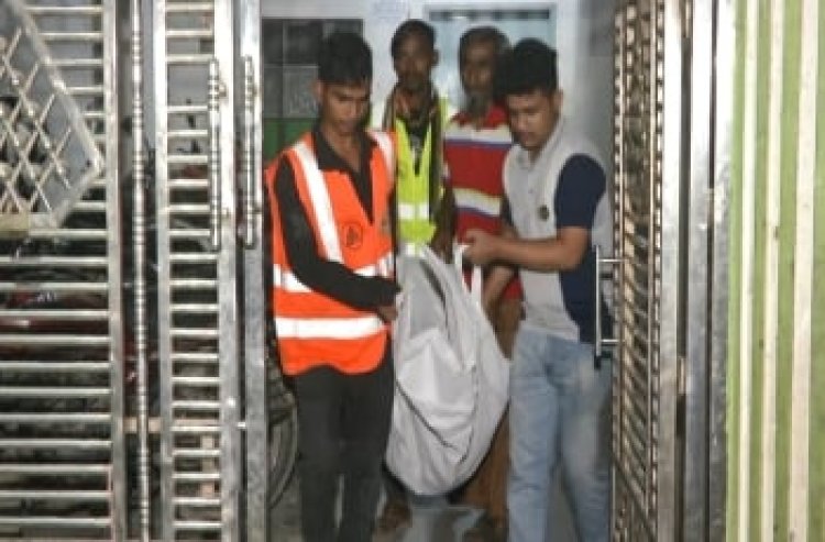 রাজধানীতে বাসা থেকে ২ বোনের রক্তাক্ত মরদেহ উদ্ধার