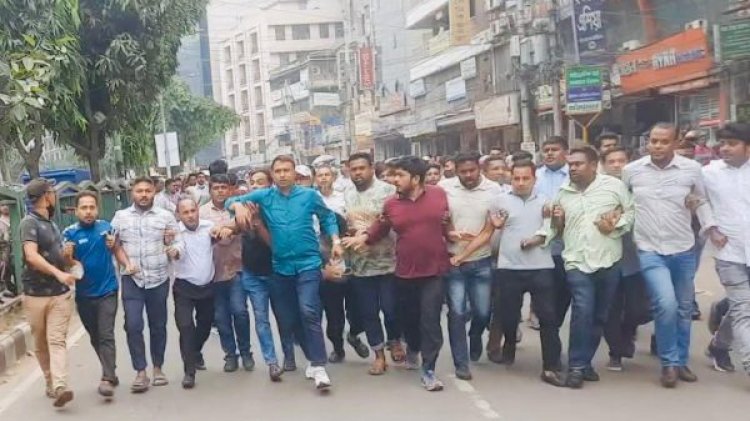 স্বেচ্ছাসেবক দল ঢাকা দক্ষিনের ৫ স্থানে বিক্ষোভ