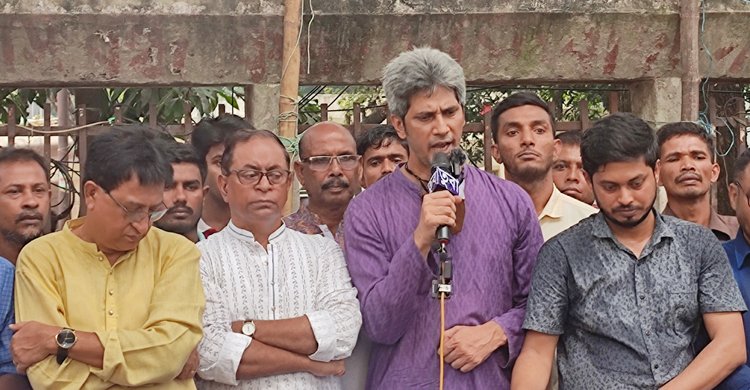  তারা নির্বাচন করে দেশকে একটা ফাঁদে ফেলতে যাচ্ছে: সাকি